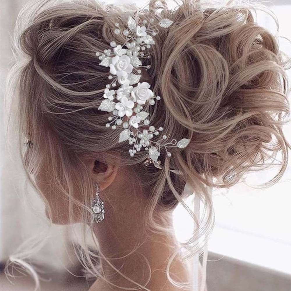 Elegant White Floral Hairpiece